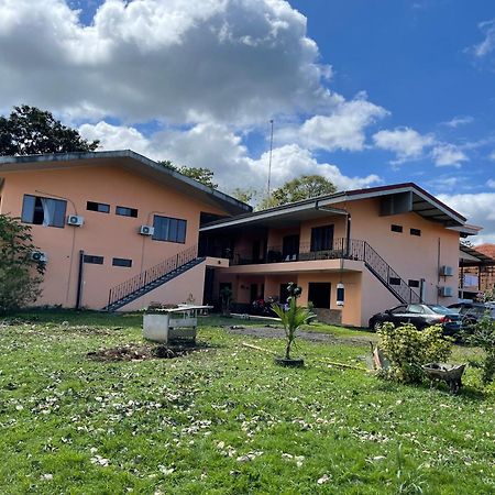 Sky Hostel La Fortuna 외부 사진